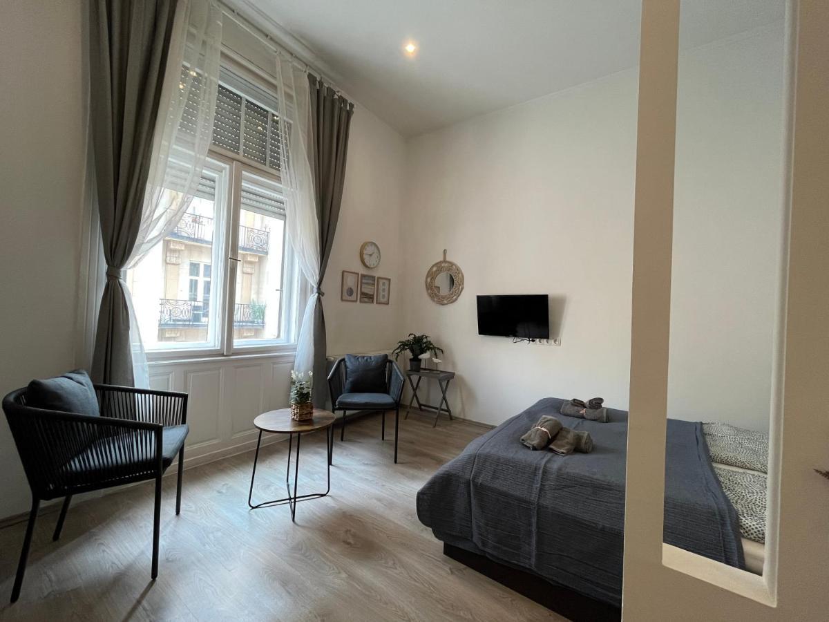 D58 Delux Apartments In The City Center Budapeste Exterior foto
